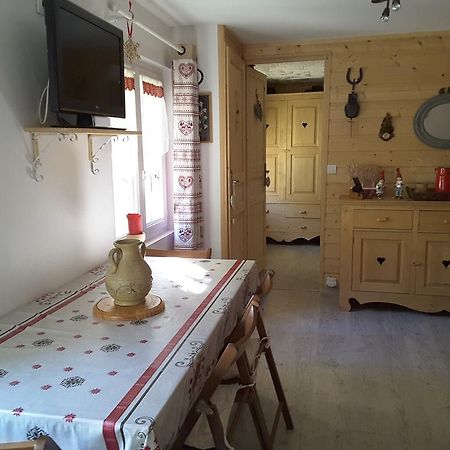 Appartement Saint Jean Montclar Exterior foto